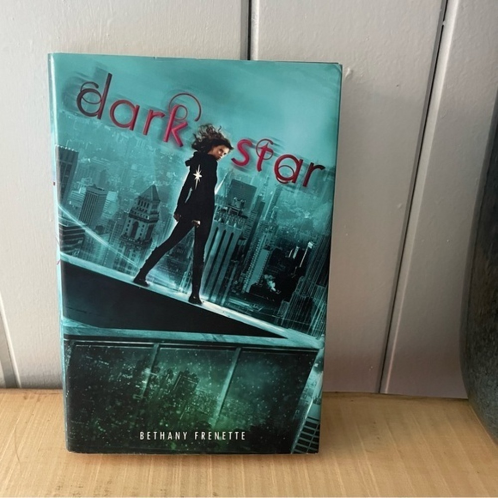 LAST CHANCE Teen Fiction Hardcover Book “Dark Star” Magic Crime Fighting Heroine